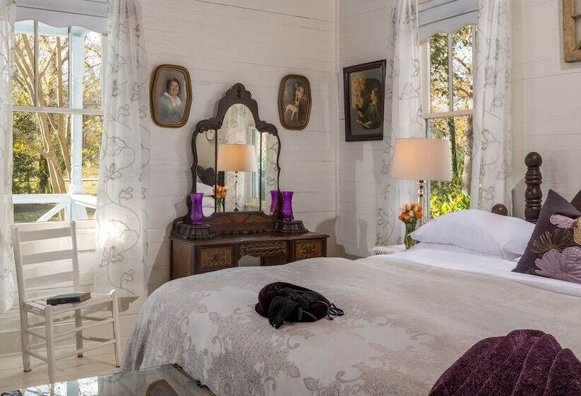 Maison D'memoire Bed & Breakfast Cottages