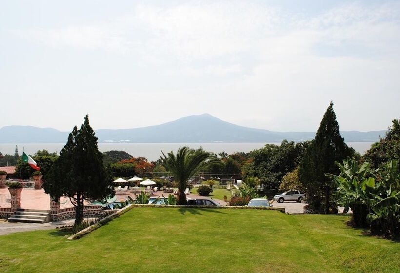 Mama Chuy Hotel & Villas