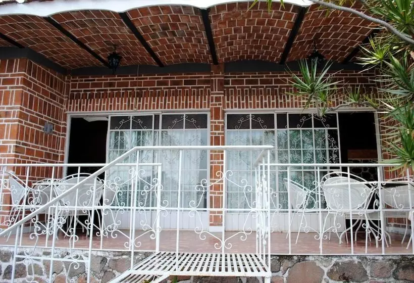 Mama Chuy Hotel & Villas