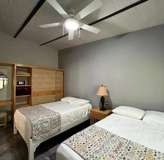Mama Chuy Hotel & Villas