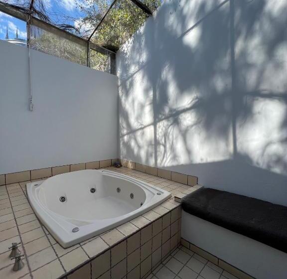 Mama Chuy Hotel & Villas