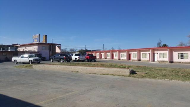 فندق على الطريق Luxury Inn