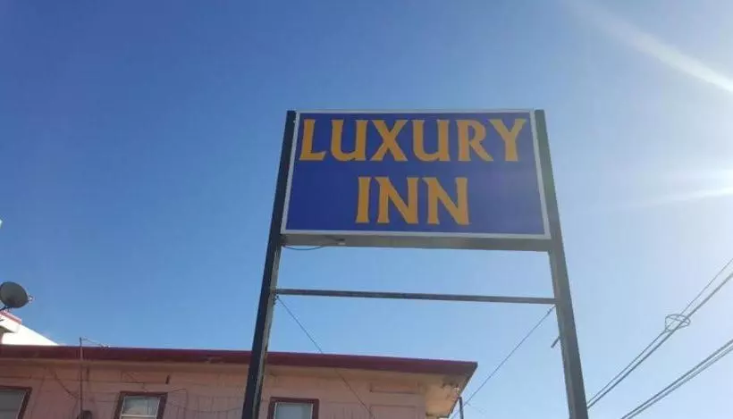 モーテル Luxury Inn