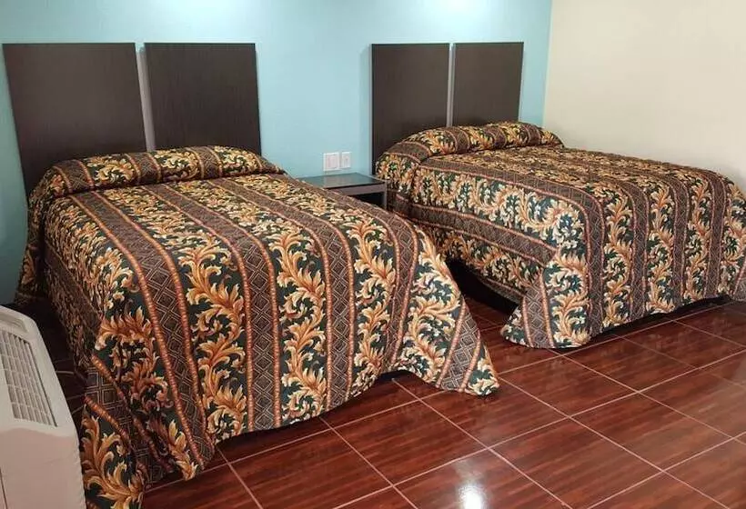 Motelli Luxury Inn & Rv Park