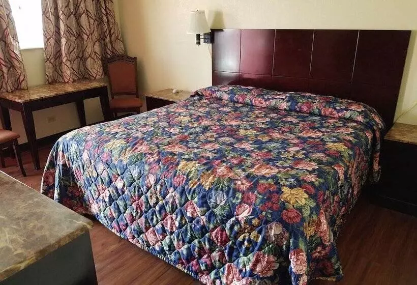 Motelli Luxury Inn & Rv Park