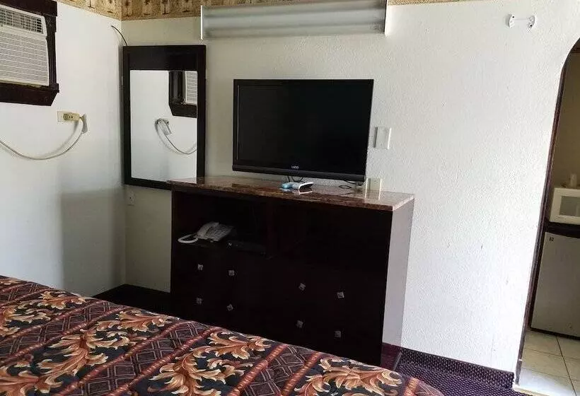 Motelli Luxury Inn & Rv Park