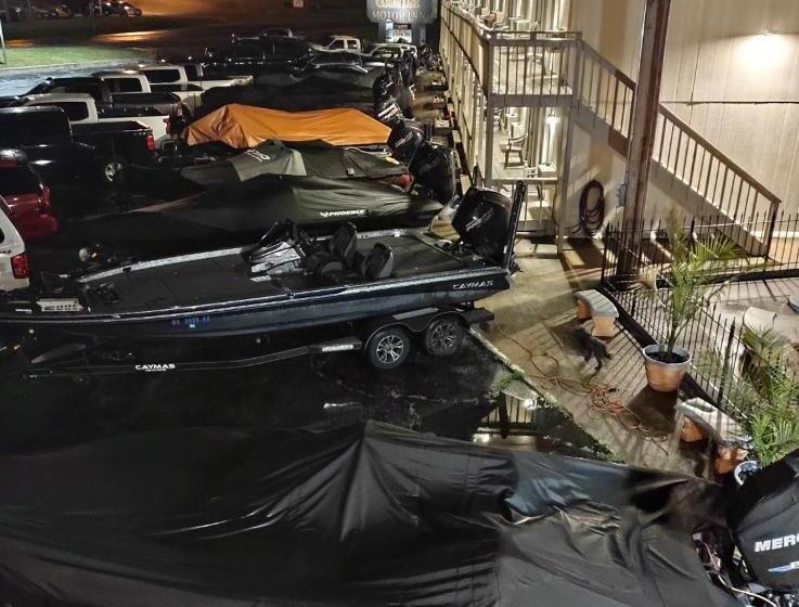 모텔 Mountain Country Inn