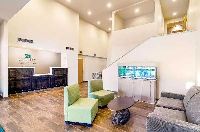 モーテル Quality Inn & Suites Near Tanger Outlet Mall