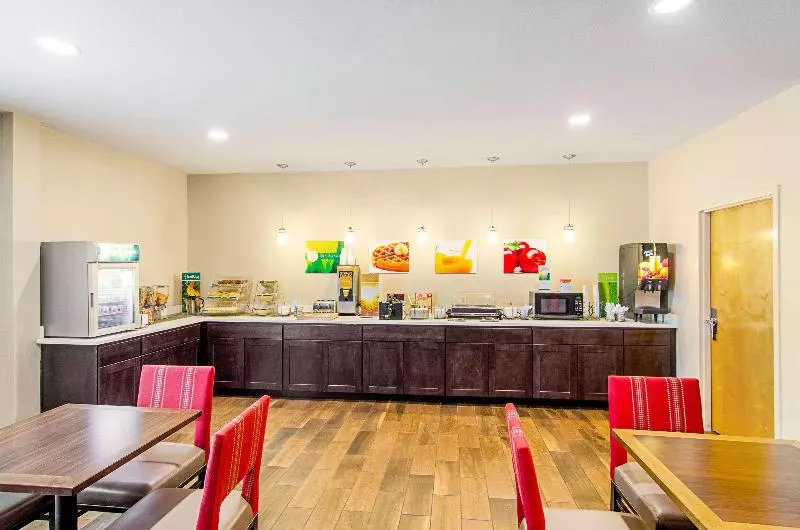 モーテル Quality Inn & Suites Near Tanger Outlet Mall