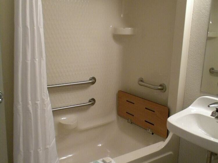 Nader S Motel & Suites