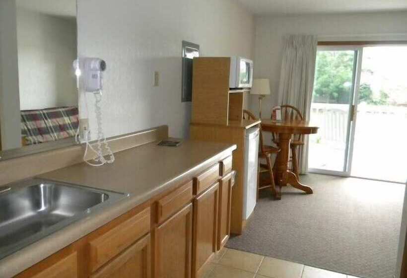 Nader S Motel & Suites