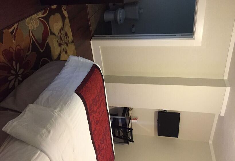 Nader S Motel & Suites