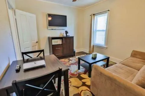 Nader S Motel & Suites