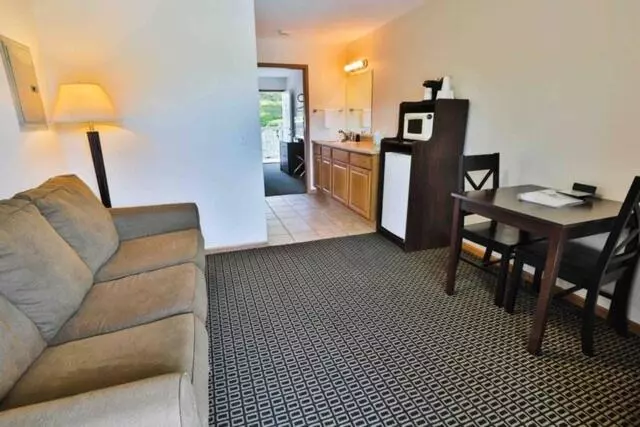 Nader S Motel & Suites