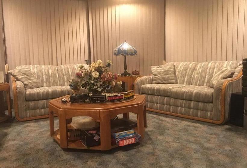 Red Barn Village B&b