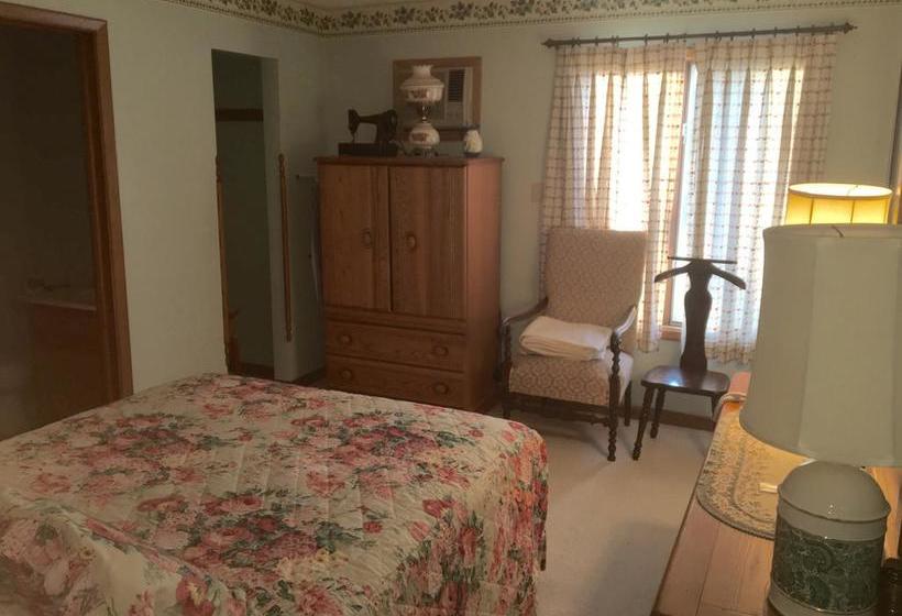 Red Barn Village B&b