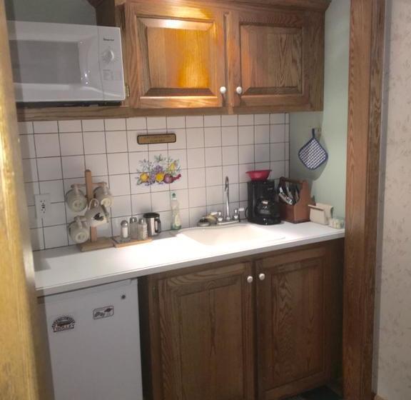 Red Barn Village B&b