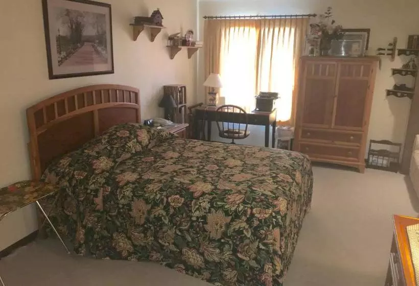 Red Barn Village B&b