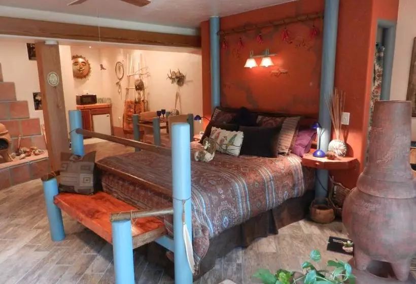 تختخواب و صبحانه Wikiup Hummingbird