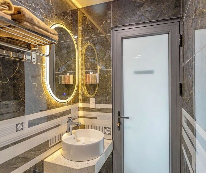 Lumi Hotel & Apartment