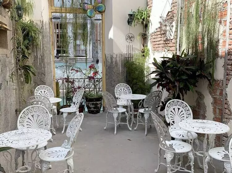 ペンション Hostal Enara