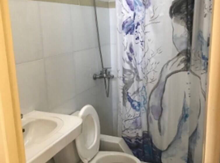 پانسیون Hostal Enara