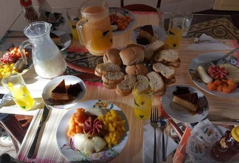 پانسیون Hostal Enara