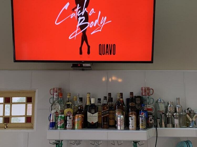 پانسیون Hostal Enara