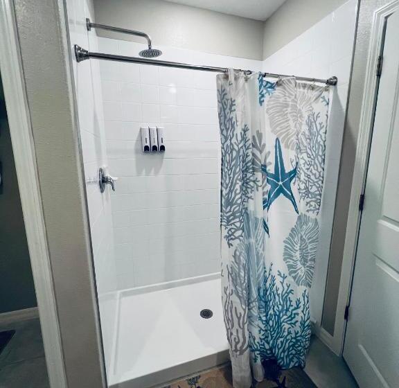 פנסיון The Beach House At Sun City