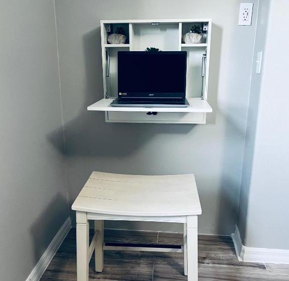 פנסיון The Beach House At Sun City