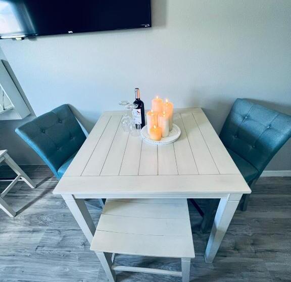 פנסיון The Beach House At Sun City