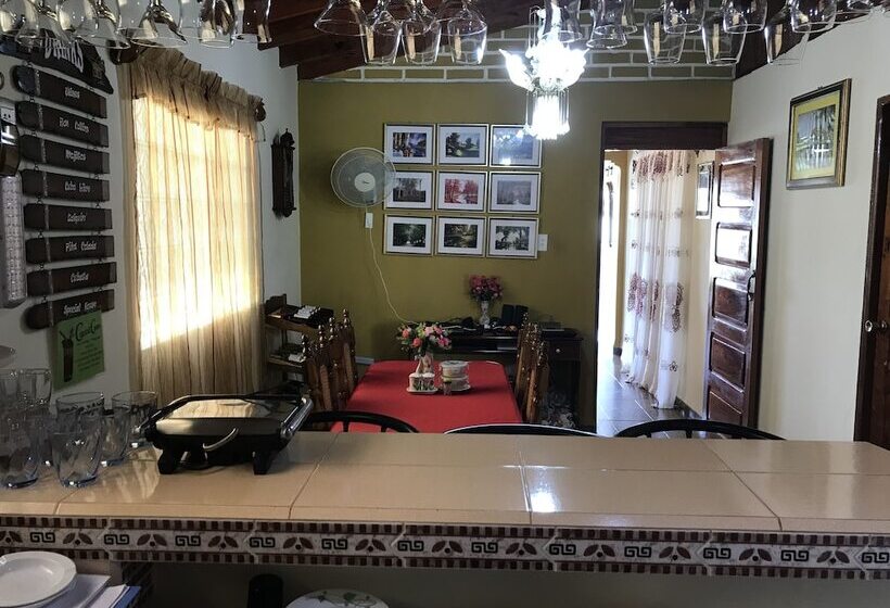 Majatalo Villa Los Croton