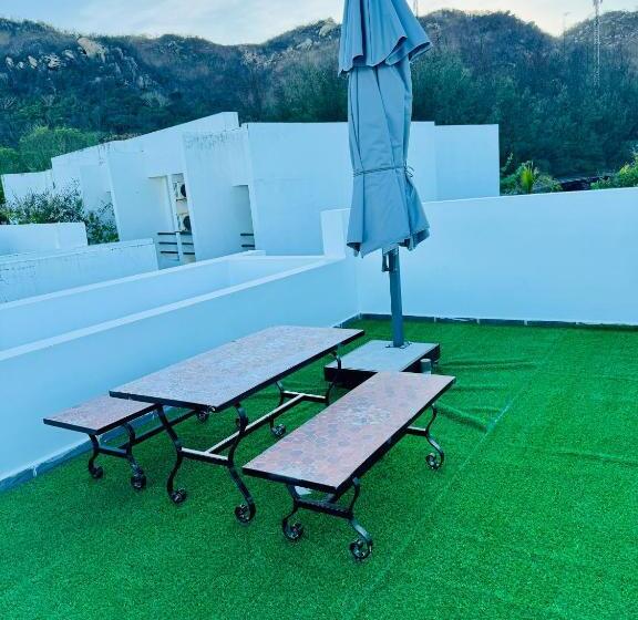 استراحتگاه Oceanami Villa