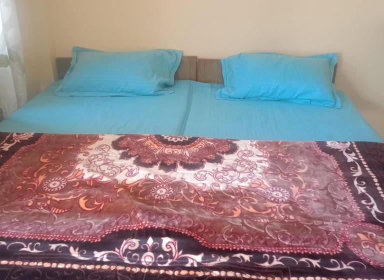 Azad Hotel Cottage And Restaurant