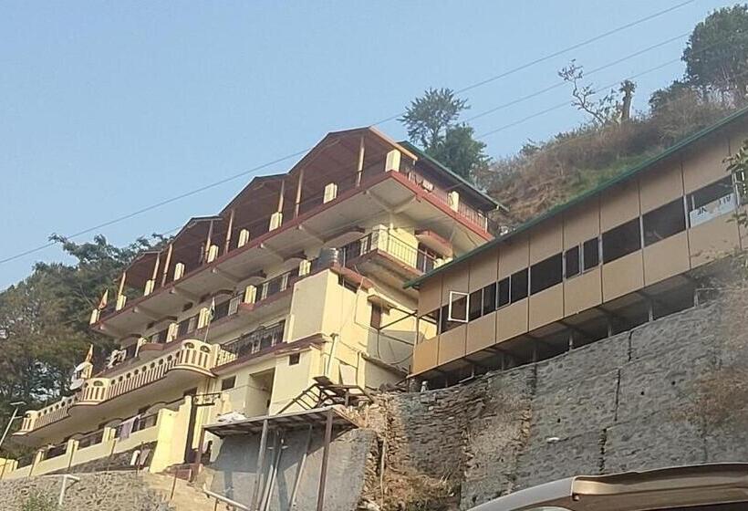 Azad Hotel Cottage And Restaurant