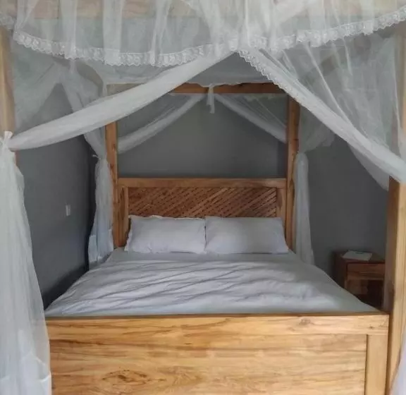 Aamiaismajoitus (B&B) Meuly Family Lodge