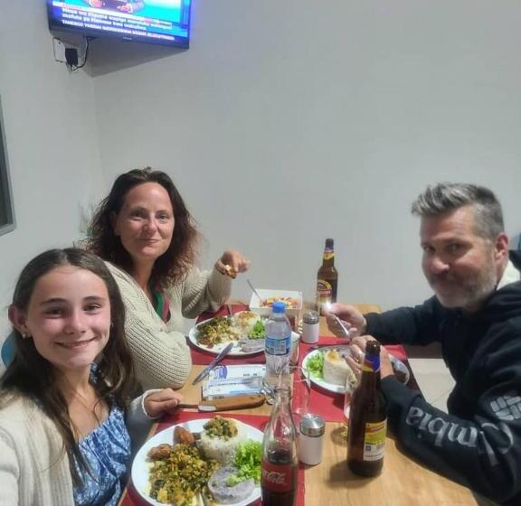 민박 Meuly Family Lodge