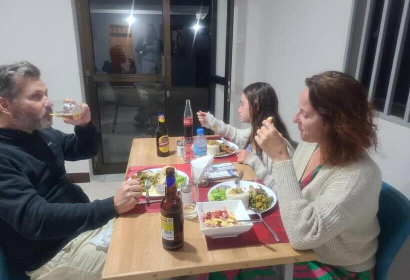 민박 Meuly Family Lodge