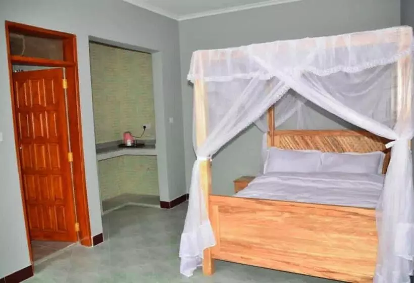 Aamiaismajoitus (B&B) Meuly Family Lodge