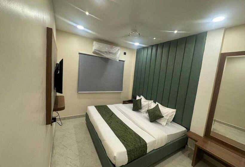 Hotel O Anjaney Palace