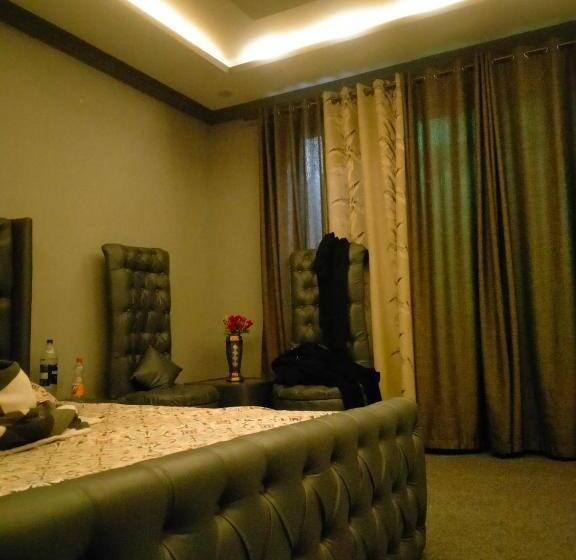 هتل K 2 Paradise Guest House Skardu