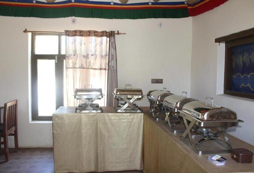 Hotel The Sylvan Hut