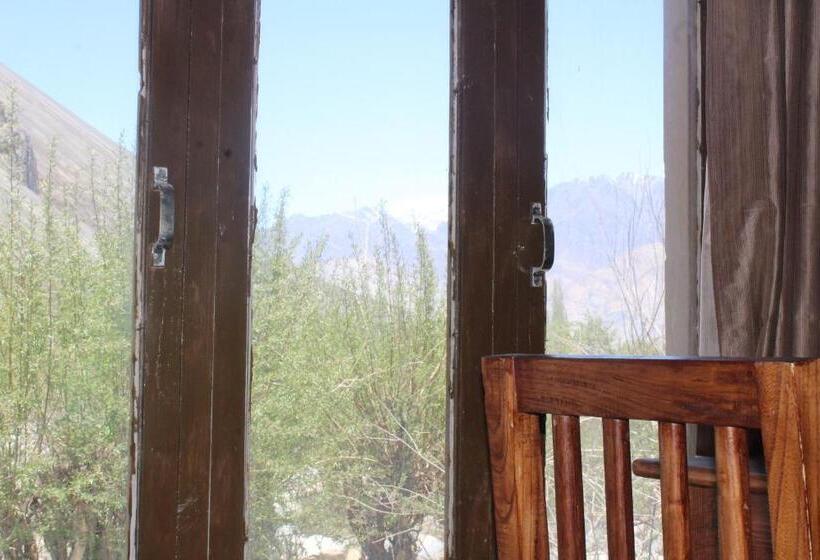 Hotel The Sylvan Hut