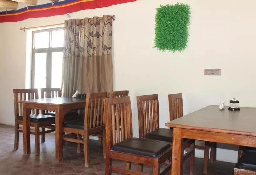 ホテル The Sylvan Hut