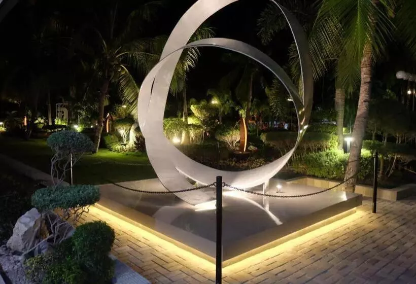 London Beach Resort And