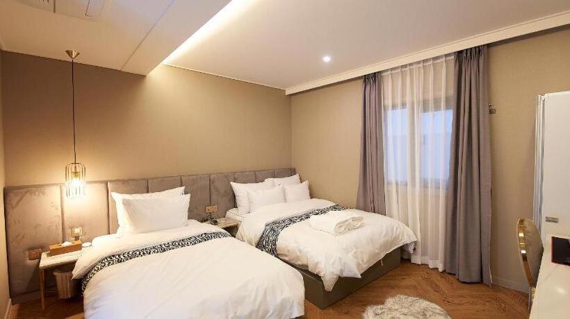 Мотель Denbasta Hotel Whamyung