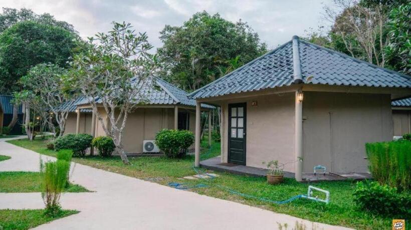 Natural Park Resort De Wang Thong