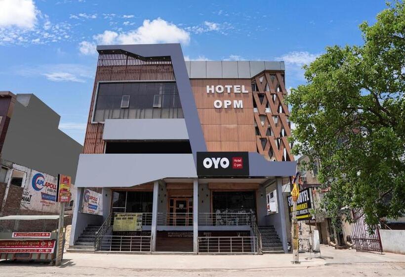 Hotel O Opm