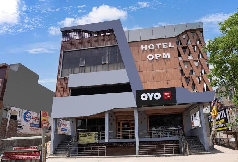 Hotel O Opm