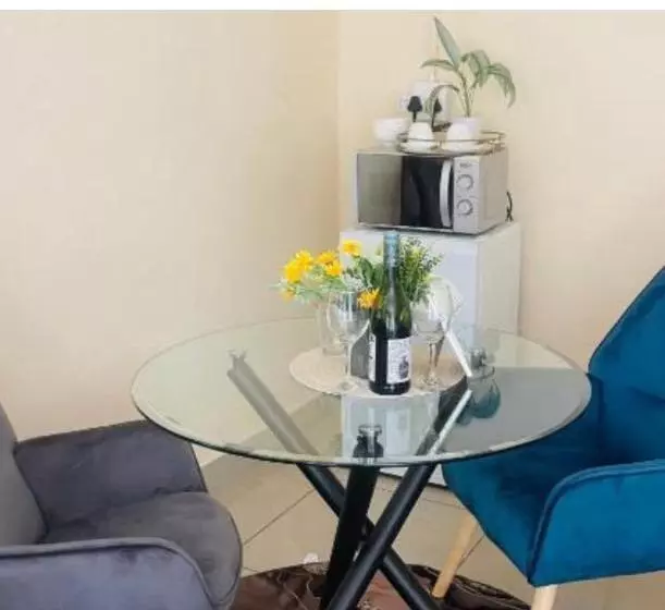 Majatalo C Rane Guesthouse